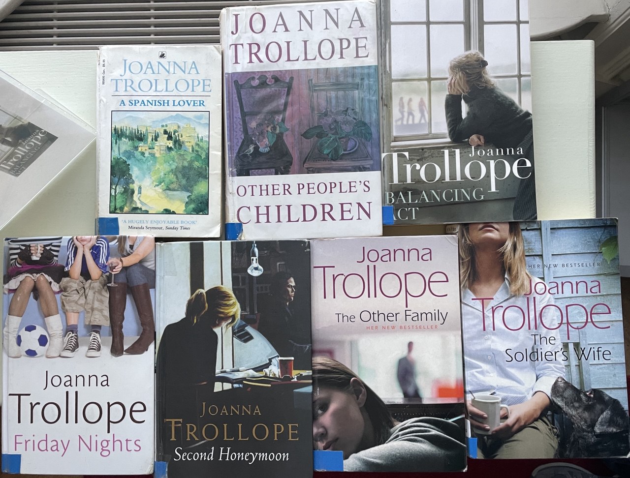 Overleden: schrijfster Joanna Trollope (1943-2025)